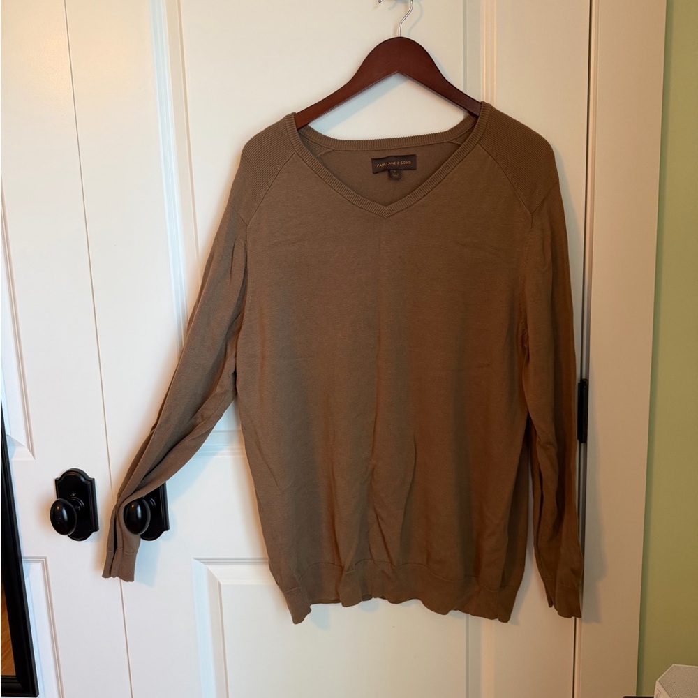 Men's V-Neck Sweater - Brown